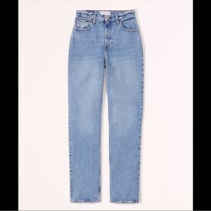 Abercrombie Curve Love Ultra High Rise 90s Straight Jean 26 R